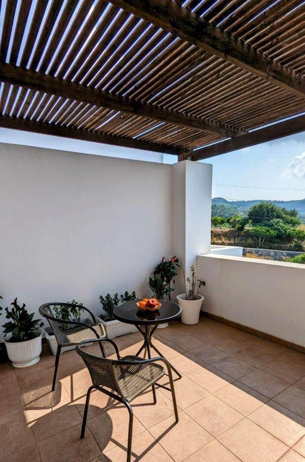 Casa Christiana, Lardos别墅 外观 照片
