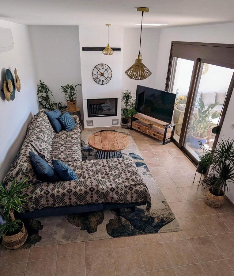 Casa Christiana, Lardos别墅 外观 照片